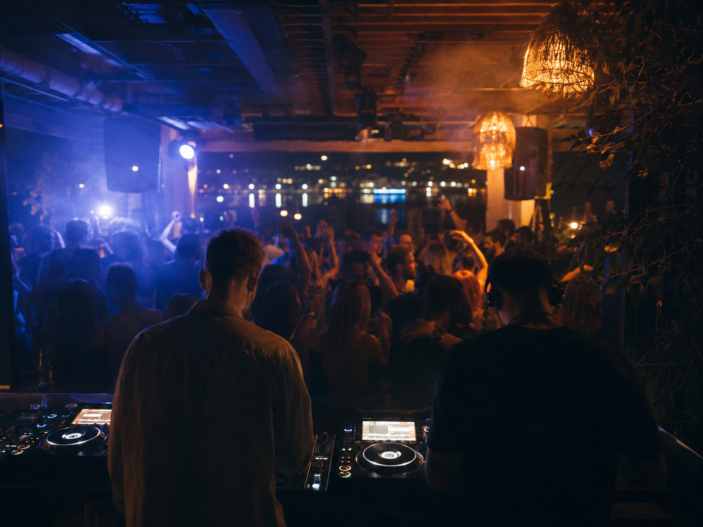 GILDED ROOM — Headline guest